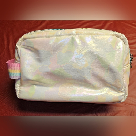 Miss Gwen's OMG Accessories Quilted Stuff Pouch "Dream" Lk New approx 9"×9"×3" - Picture 3 of 8